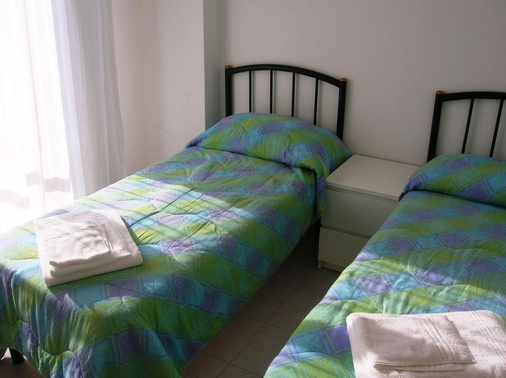 Aparthotel Costa Paradiso Lido Adriano Bagian luar foto